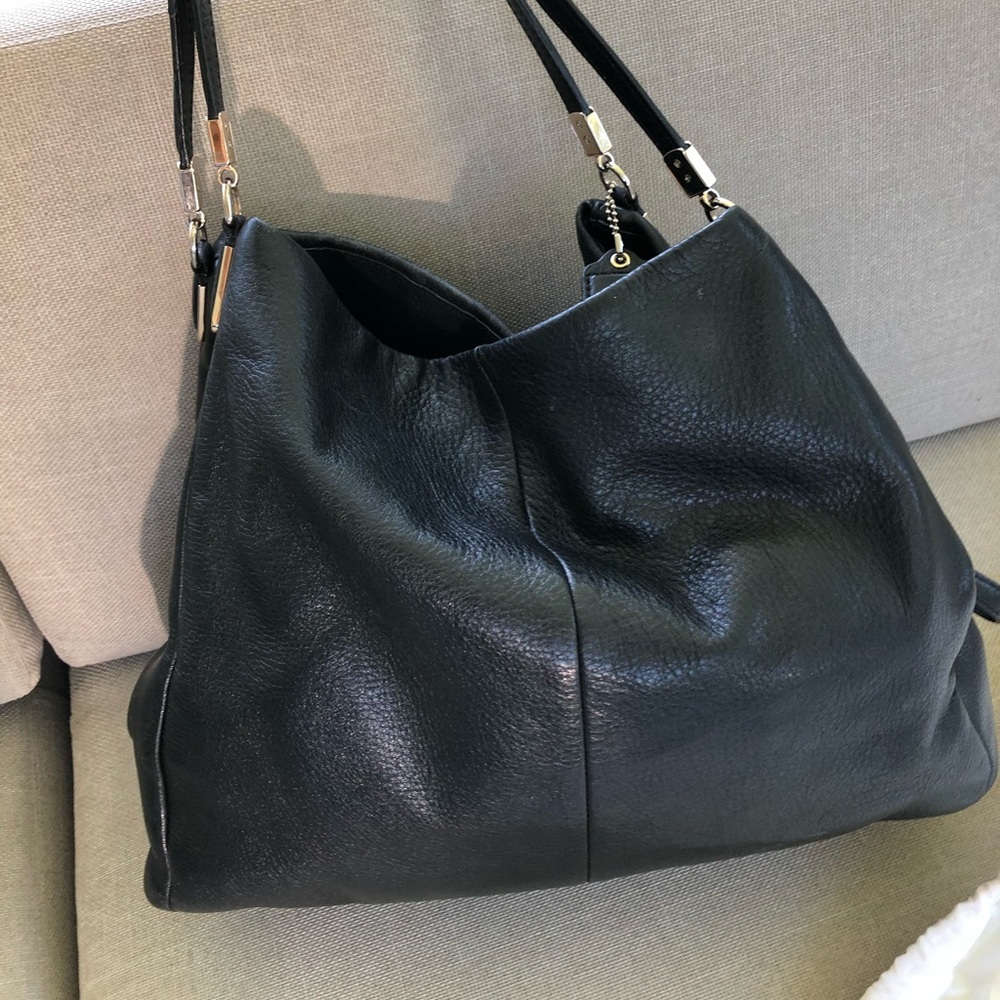 Beautiful coach hand bag